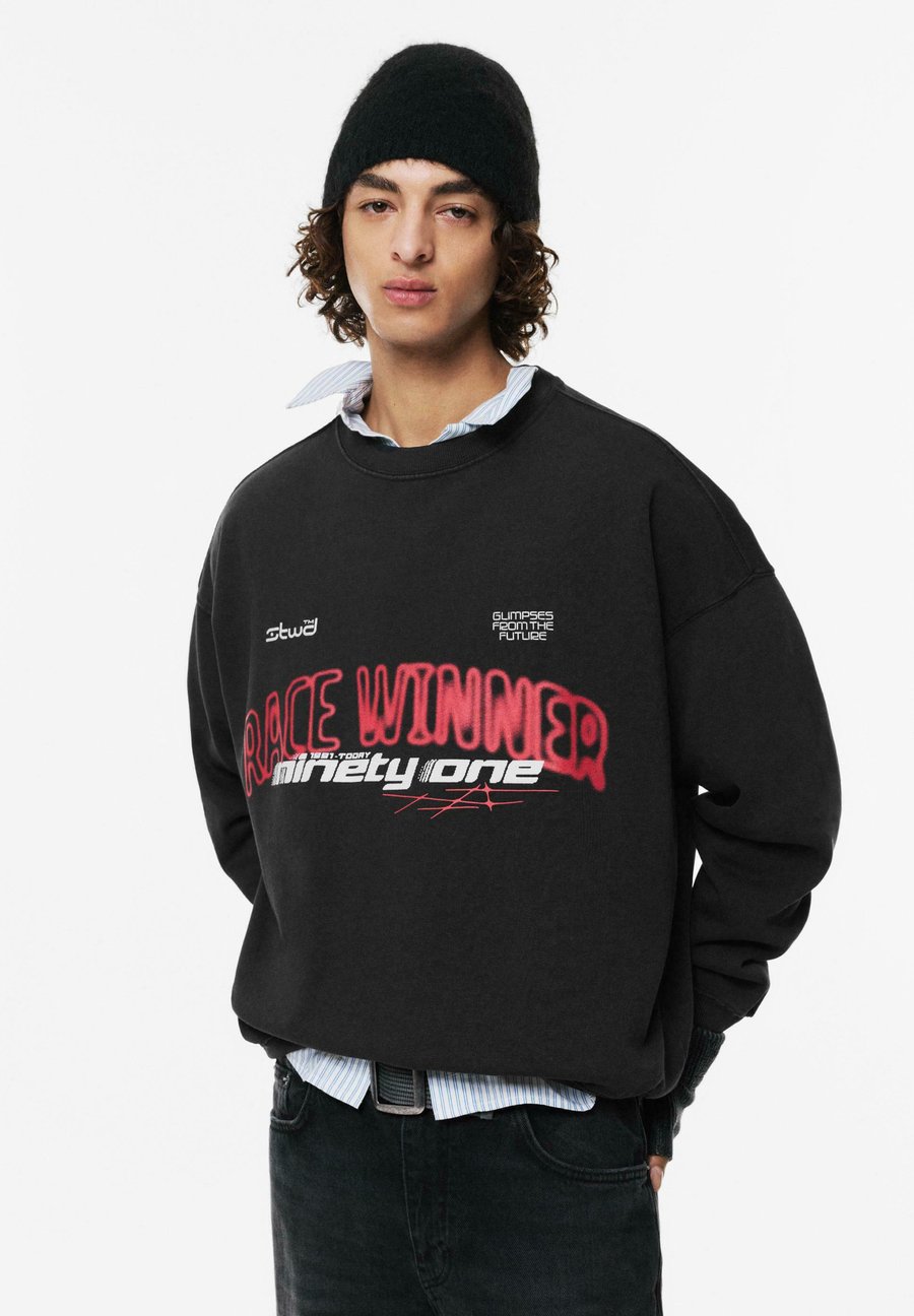 Толстовка PULL&BEAR Sweatshirt, Dark Grey
Толстовка PULL&BEAR Sweatshirt, Dark Grey