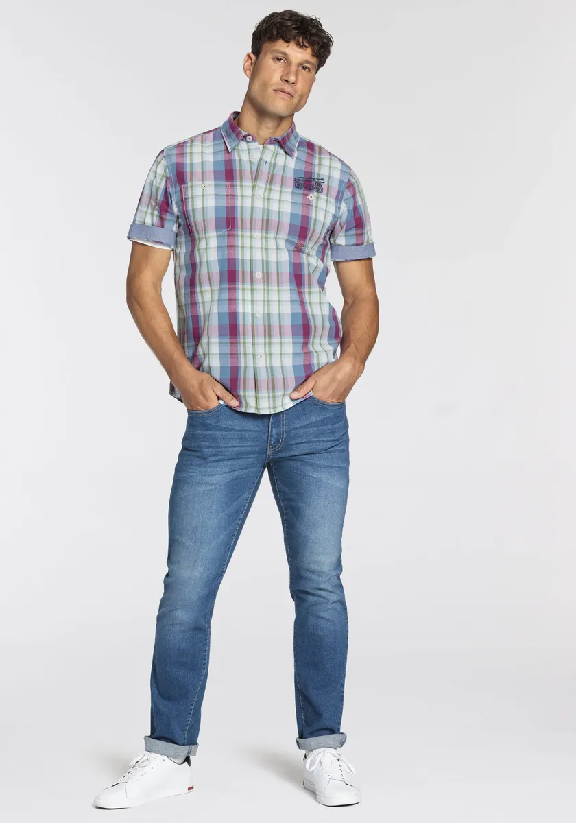 Рубашка Man's World с короткими рукавами, в клетку, с небольшой вышивкой на груди, белый
Рубашка Man's World с короткими рукавами, в клетку, с небольшой вышивкой на груди, белый