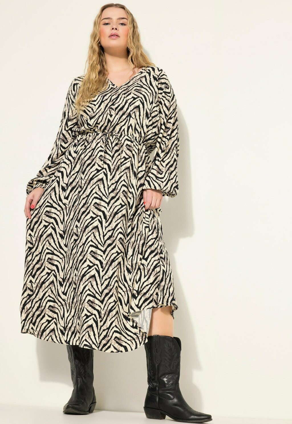 Дневное платье Studio Untold, бежевый
Дневное платье Studio Untold, бежевый