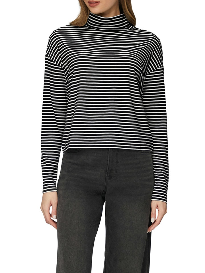 Лонгслив comma, черный
Лонгслив comma, черный