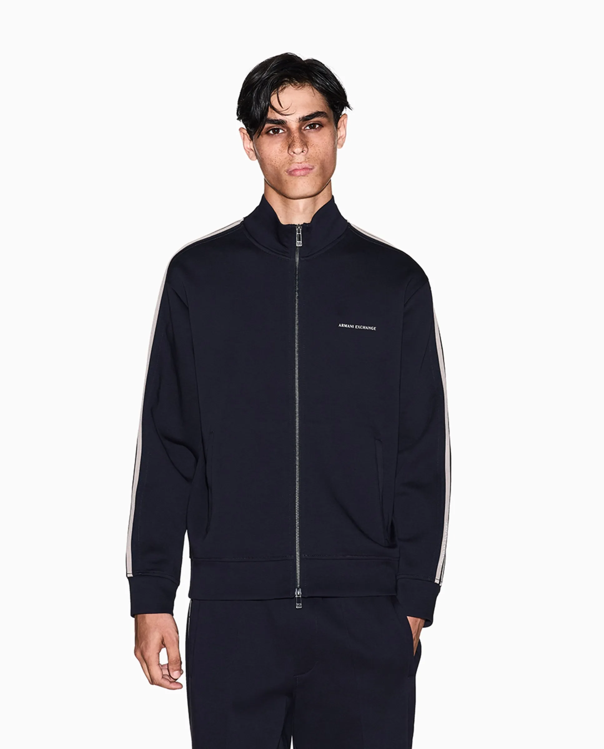 Мужская спортивная куртка с воротником-стойкой и молнией Armani Exchange, темно-синий
Мужская спортивная куртка с воротником-стойкой и молнией Armani Exchange, темно-синий