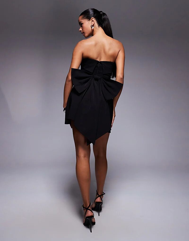 Мини-платье TFNC с бантом на спине, черное
Мини-платье TFNC с бантом на спине, черное