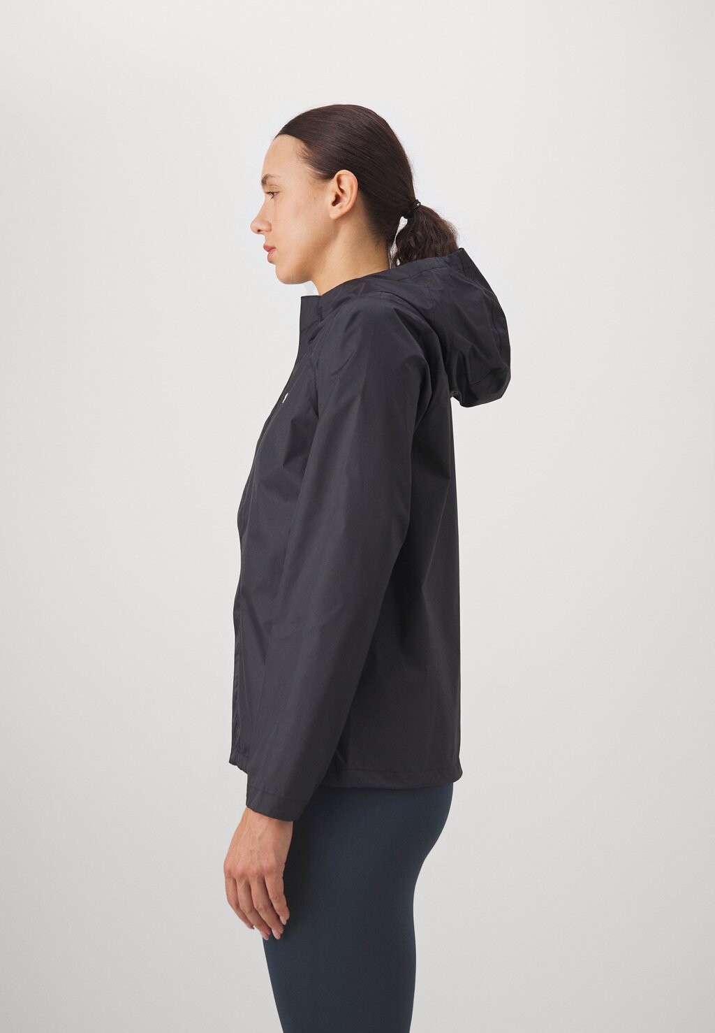 Водонепроницаемая куртка CLOUDSTRIKE JACKET Under Armour, черный
Водонепроницаемая куртка CLOUDSTRIKE JACKET Under Armour, черный