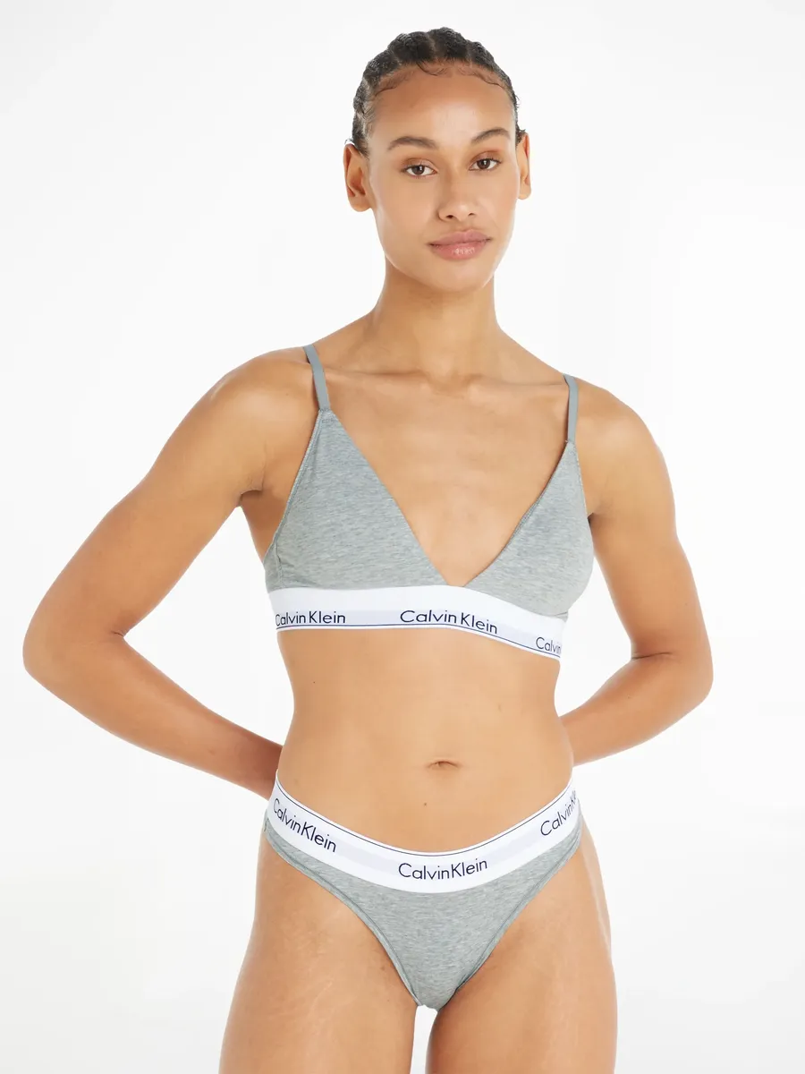 Треугольный бюстгальтер Calvin Klein Underwear "LGHT LINED TRIANGLE" с логотипом CK на поясе, серый
Треугольный бюстгальтер Calvin Klein Underwear "LGHT LINED TRIANGLE" с логотипом CK на поясе, серый