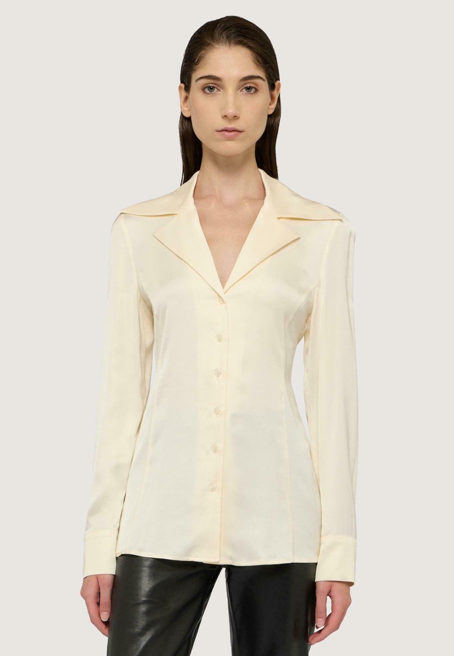 Блуза Trussardi CON REVERS, Bianco/White
Блуза Trussardi CON REVERS, Bianco/White