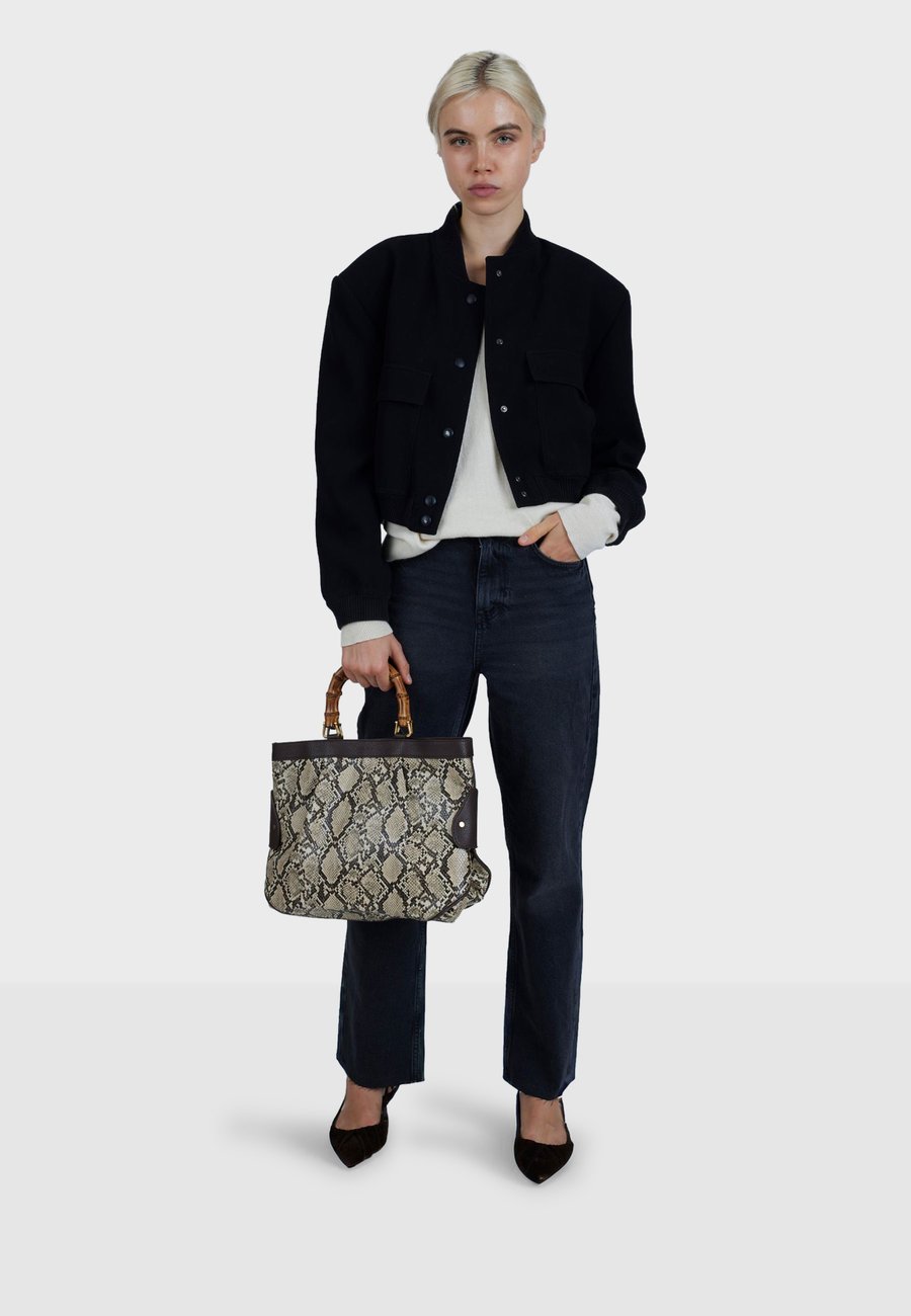 Сумка-шоппер Lonbali SNAKE, Beige
Сумка-шоппер Lonbali SNAKE, Beige