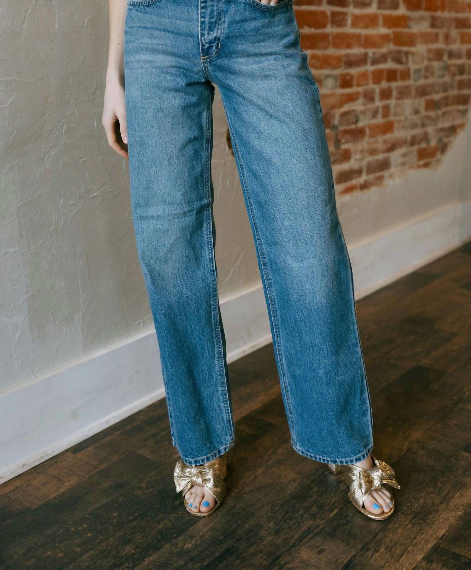 Расклешенные джинсы в синем цвете JUST BLACK DENIM
Расклешенные джинсы в синем цвете JUST BLACK DENIM