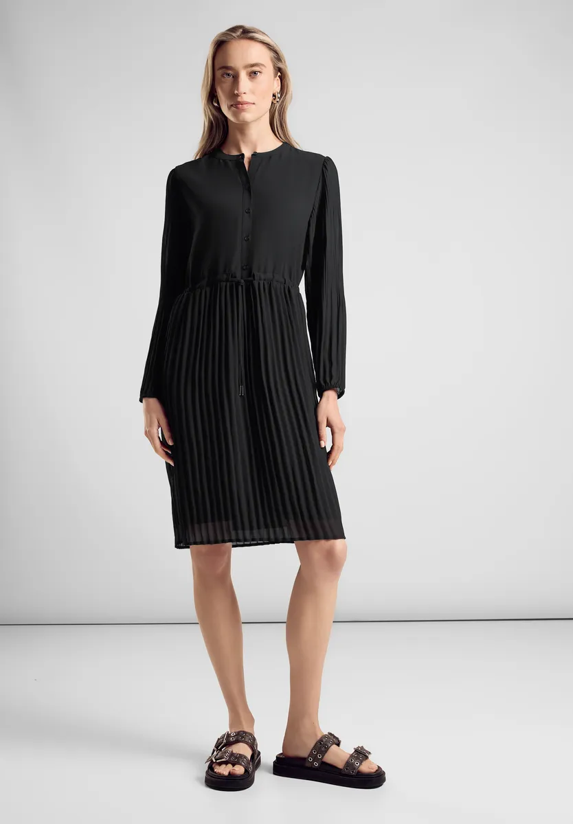 Платье-блузка STREET ONE, с планкой на пуговицах, черный
Платье-блузка STREET ONE, с планкой на пуговицах, черный