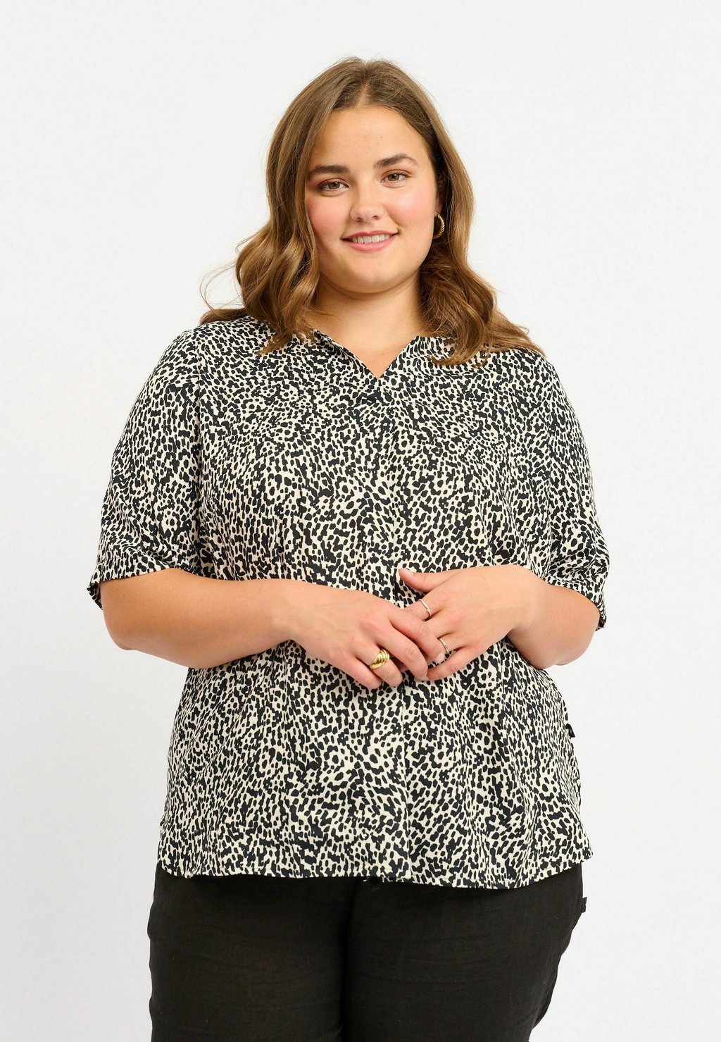 Блуза VIPSE ADIA, черный
Блуза VIPSE ADIA, черный