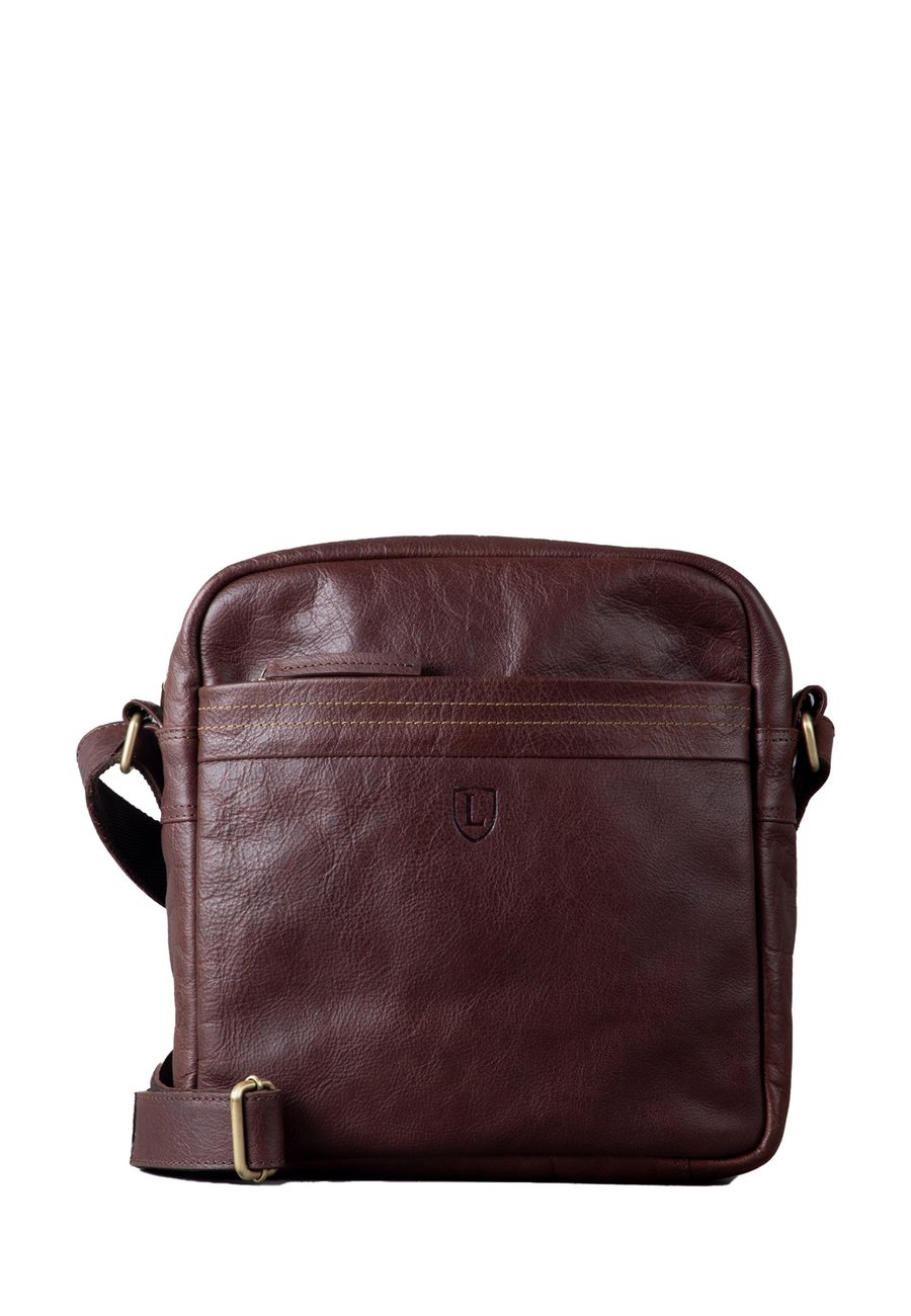 Сумка кросс-боди Lakeland Leather KESWICK SMALL REPORTER BAG, Brown
Сумка кросс-боди Lakeland Leather KESWICK SMALL REPORTER BAG, Brown