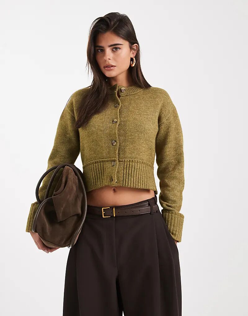 COLLUSION вязаный кардиган с приталенной талией зеленого цвета
COLLUSION вязаный кардиган с приталенной талией зеленого цвета