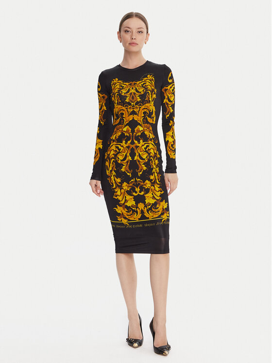 Повседневное платье slim fit 79HAO9P0 JS524 Versace Jeans Couture, черный
Повседневное платье slim fit 79HAO9P0 JS524 Versace Jeans Couture, черный