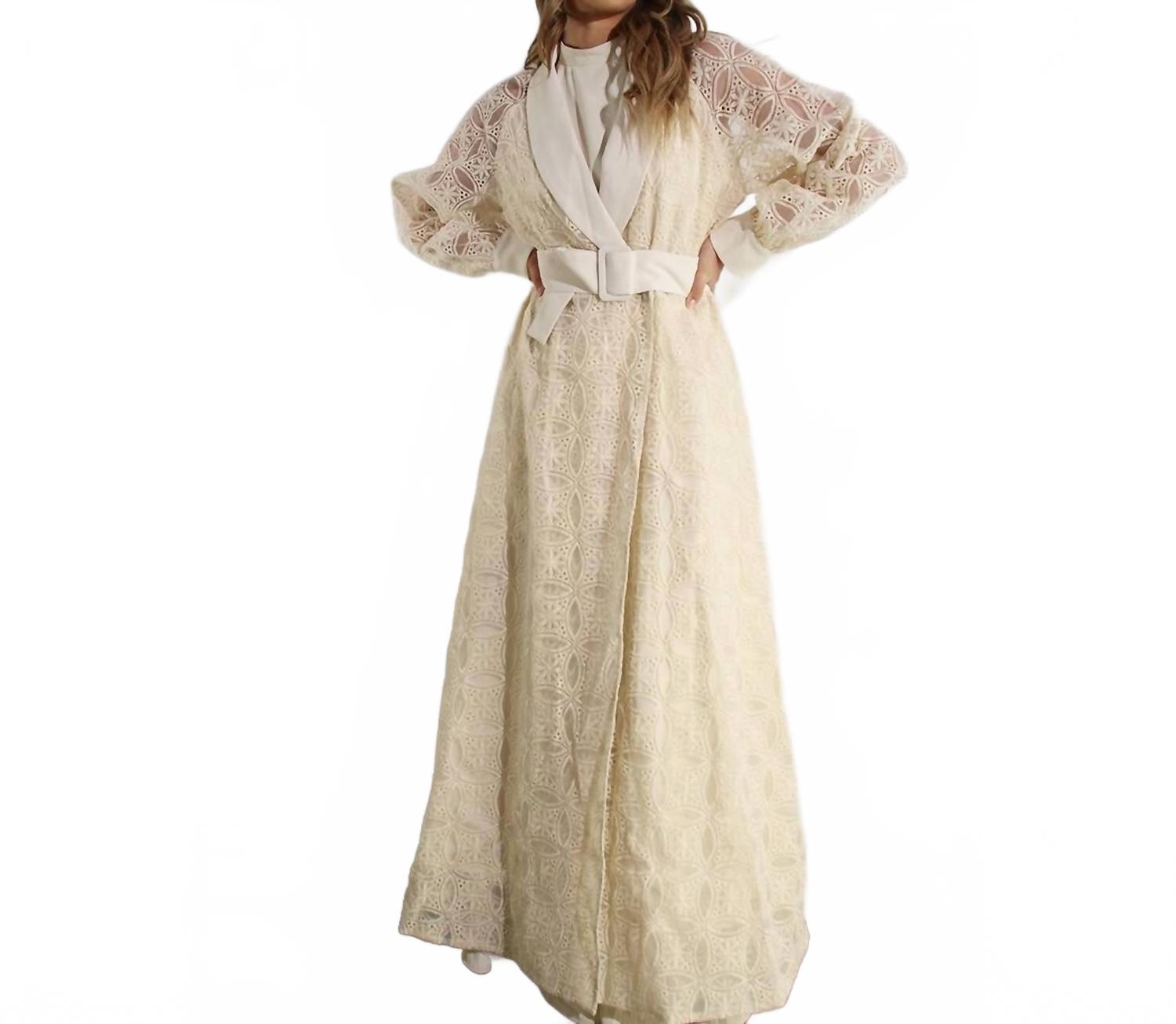 Кружевное платье-жакет с крючком в цвете French Vanilla Mulla, French Vanilla
Кружевное платье-жакет с крючком в цвете French Vanilla Mulla, French Vanilla