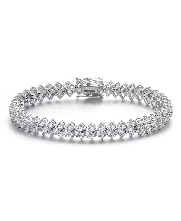 Трехрядный теннисный браслет из стерлингового серебра с покрытием из белого золота и прозрачными кубическими цирконами Genevive, white
Трехрядный теннисный браслет из стерлингового серебра с покрытием из белого золота и прозрачными кубическими цирконами Genevive, white