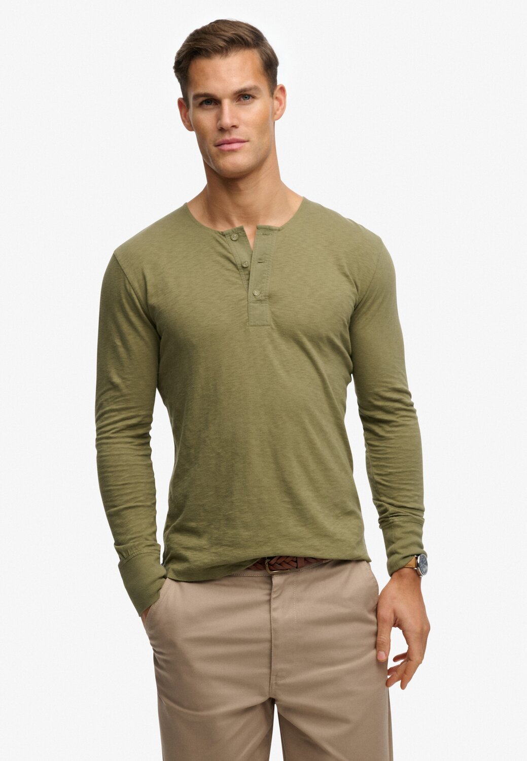 Superdry & Co Лонгслив в оливковом цвете
Superdry & Co Лонгслив в оливковом цвете