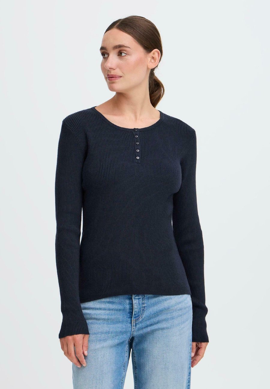 Джемпер Oxmo IHSOLRAY, Total Eclipse/Dark Blue
Джемпер Oxmo IHSOLRAY, Total Eclipse/Dark Blue