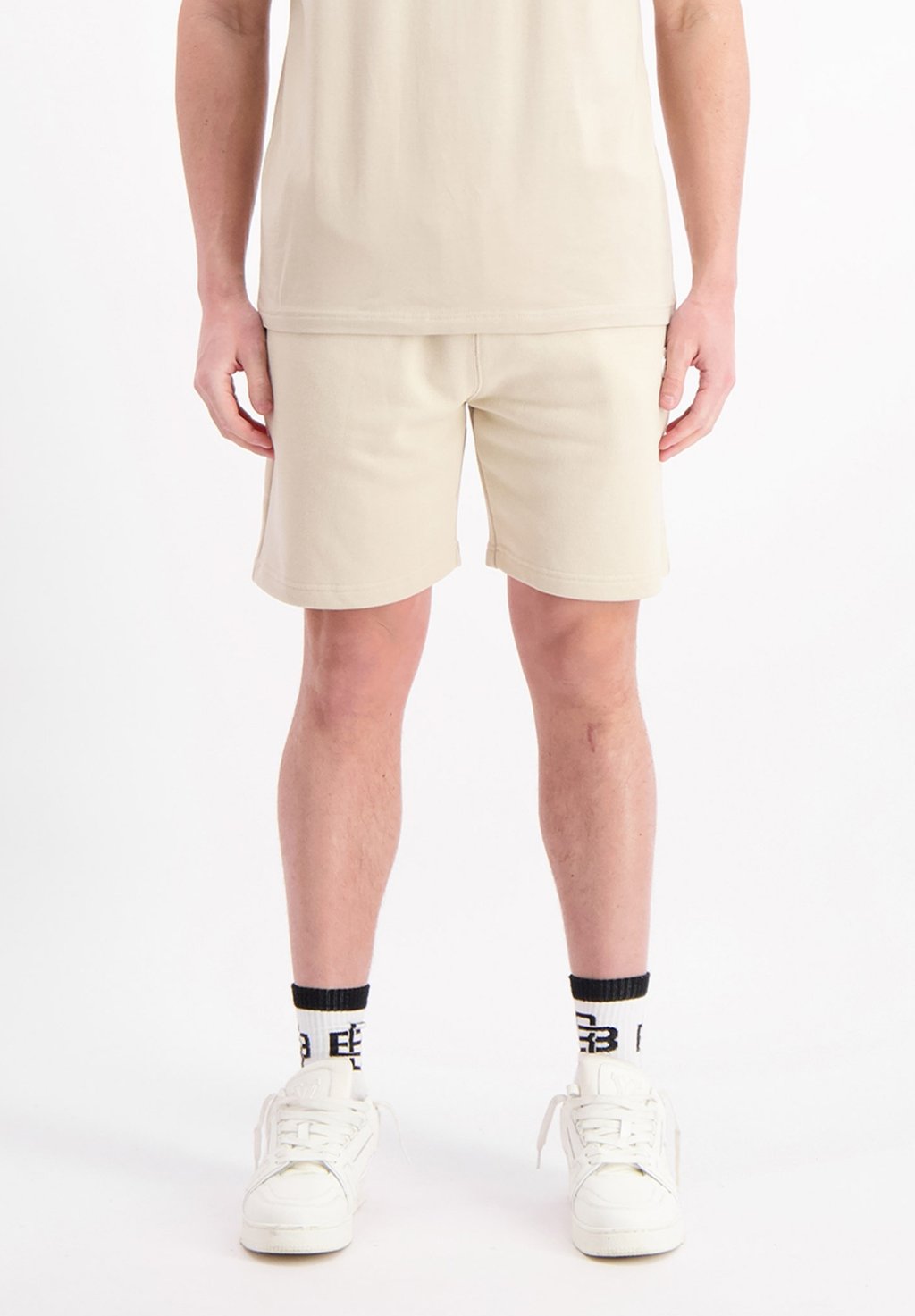 Шорты MONO - Tracksuit bottoms Black Bananas, песочный
Шорты MONO - Tracksuit bottoms Black Bananas, песочный