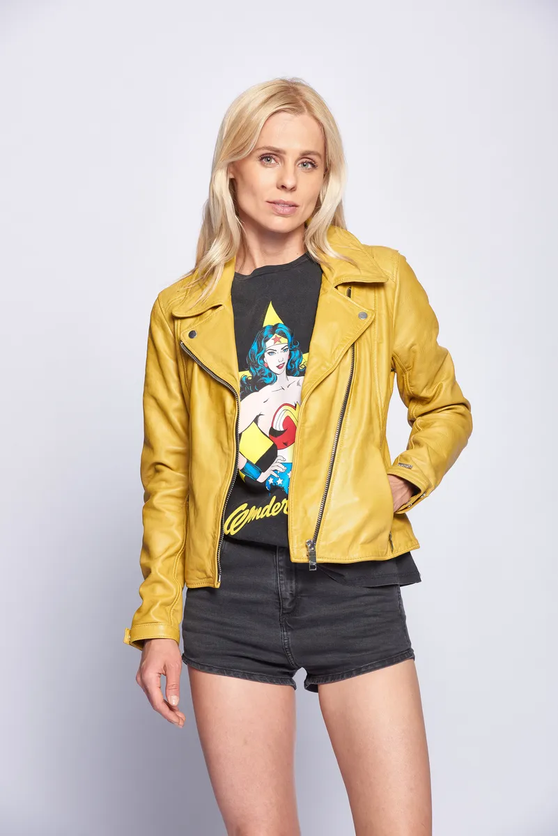 Кожаная куртка Maze "173Indiana", желтый
Кожаная куртка Maze "173Indiana", желтый