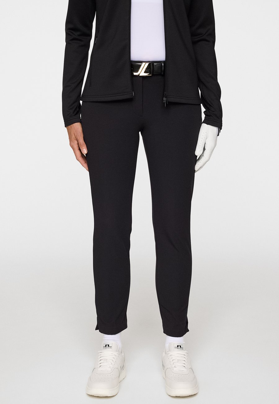 Брюки J.LINDEBERG Sports LEI TWILL , Black
Брюки J.LINDEBERG Sports LEI TWILL , Black