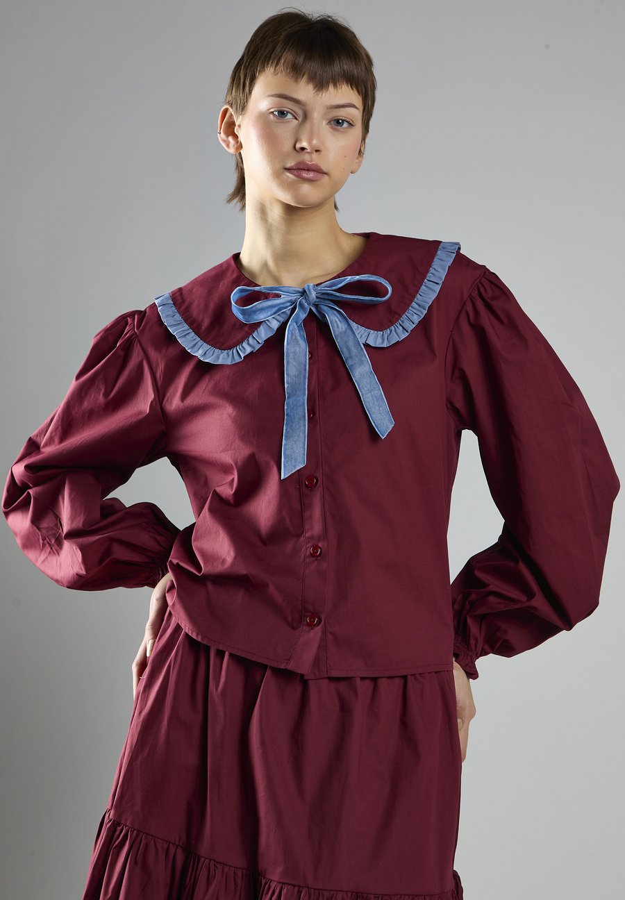 Блуза Glamorous Button-down blouse, Burgundy Blue/Dark Red
Блуза Glamorous Button-down blouse, Burgundy Blue/Dark Red
