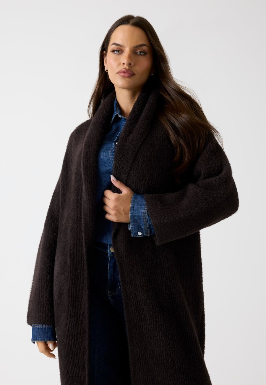 Кардиган Guess Cardigan, Dunkelbraun/Dark Brown
Кардиган Guess Cardigan, Dunkelbraun/Dark Brown