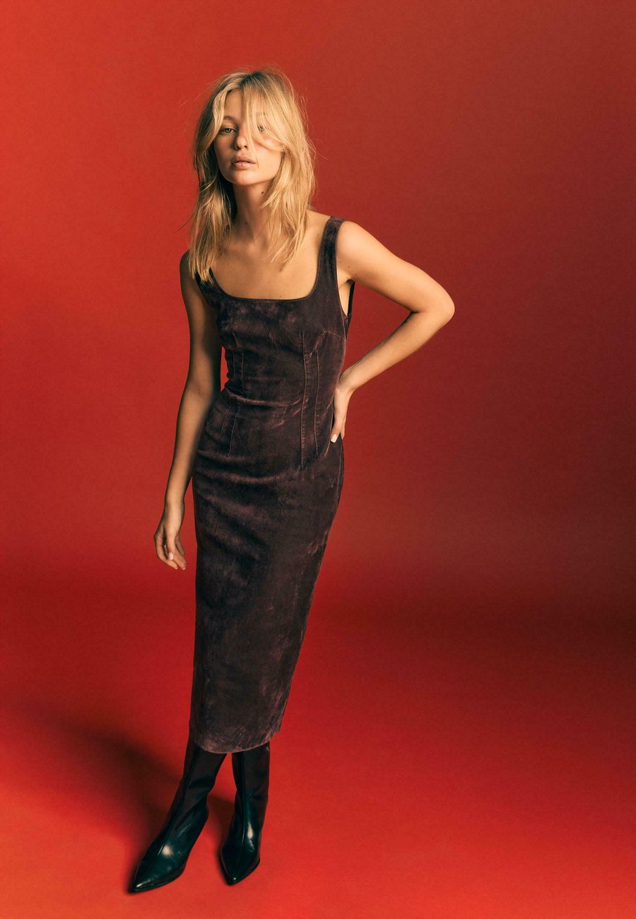 Платье Stradivarius MIDI, Bordeaux
Платье Stradivarius MIDI, Bordeaux