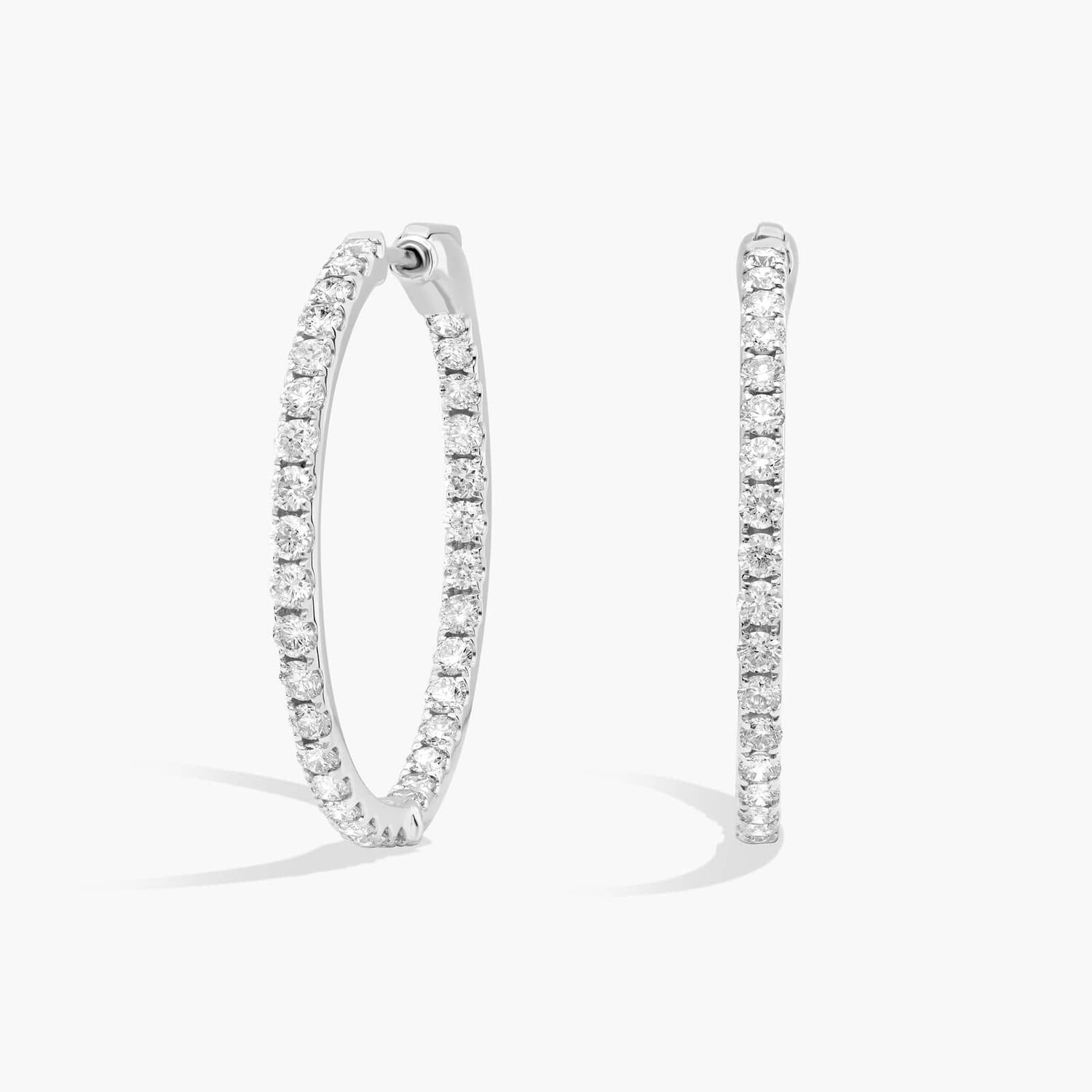 Круглые серьги-кольца Inside Out с выращенными в лаборатории бриллиантами, диаметр 1 дюйм, из 14-каратного белого золота (2 карата, двойной цвет - FG / VS2-SI1) Blue Nile 
Круглые серьги-кольца Inside Out с выращенными в лаборатории бриллиантами, диаметр 1 дюйм, из 14-каратного белого золота (2 карата, двойной цвет - FG / VS2-SI1) Blue Nile