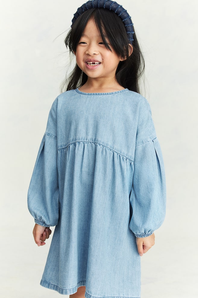 Джинсовое платье с длинными рукавами H&M, голубой
Джинсовое платье с длинными рукавами H&M, голубой