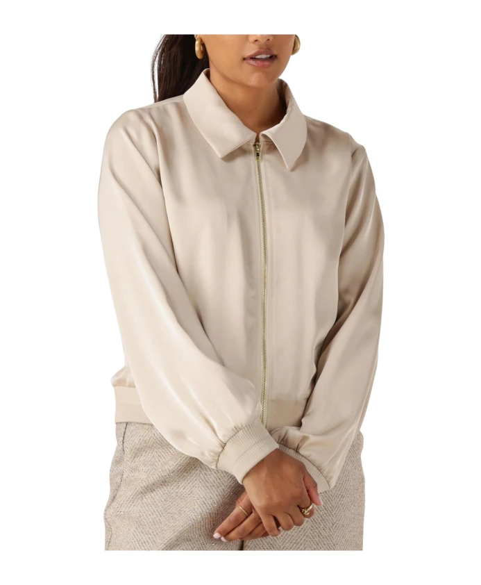 Элегантный бомбер-блейзер Noa Nukus, бежевый
Элегантный бомбер-блейзер Noa Nukus, бежевый