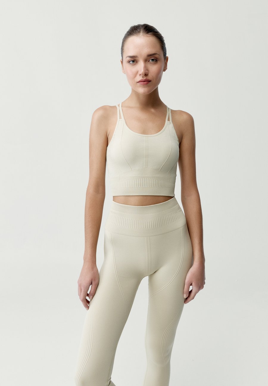 Бюстгальтер Born Living Yoga KAMAY, Beige
Бюстгальтер Born Living Yoga KAMAY, Beige