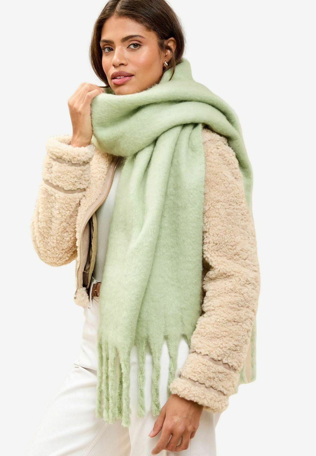 Шарф SUPERSOFT Lipsy, зеленый
Шарф SUPERSOFT Lipsy, зеленый