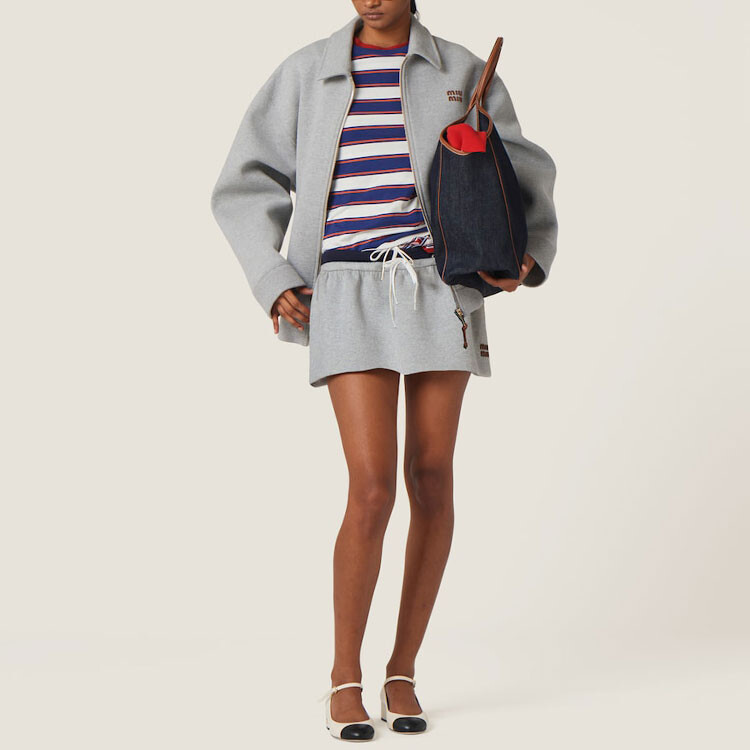 Юбка повседневная женская серая Miu Miu
Юбка повседневная женская серая Miu Miu