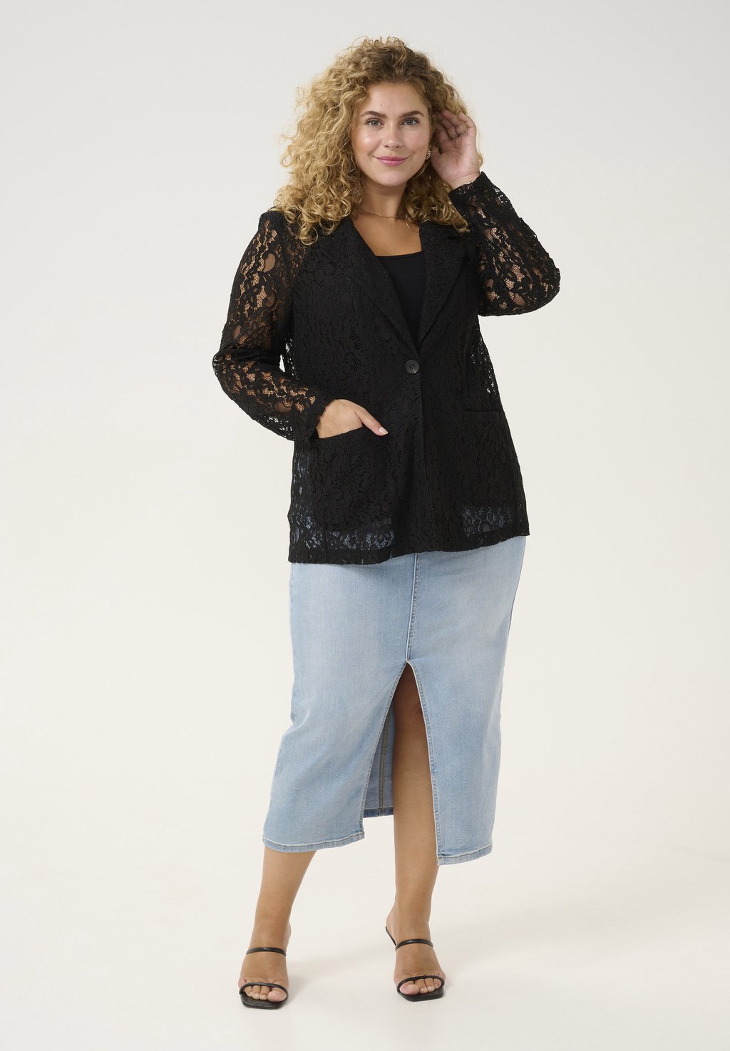 Блейзер KCLORANI Kaffe Curve, цвет Black Deep
Блейзер KCLORANI Kaffe Curve, цвет Black Deep