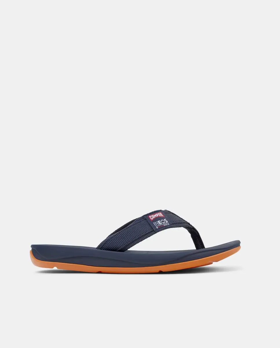 Мужские сандалии INEOS гладкие на двухцветной подошве Camper, синий
Мужские сандалии INEOS гладкие на двухцветной подошве Camper, синий