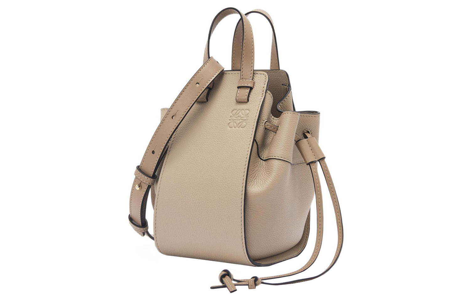 LOEWE Кожаная сумка ведро из зернистой кожи
LOEWE Кожаная сумка ведро из зернистой кожи