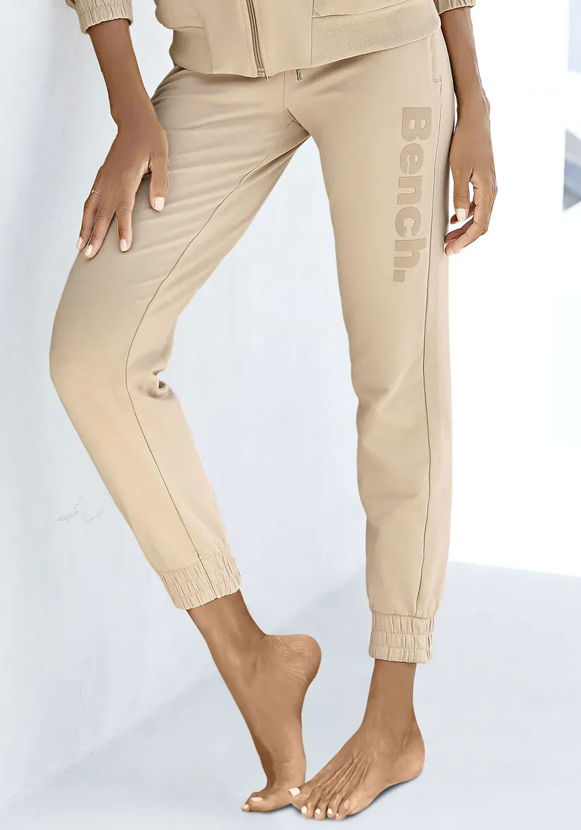 Bench Домашняя одежда Брюки с карманами на молнии, домашний костюм Bench Loungewear, бежевый
Bench Домашняя одежда Брюки с карманами на молнии, домашний костюм Bench Loungewear, бежевый