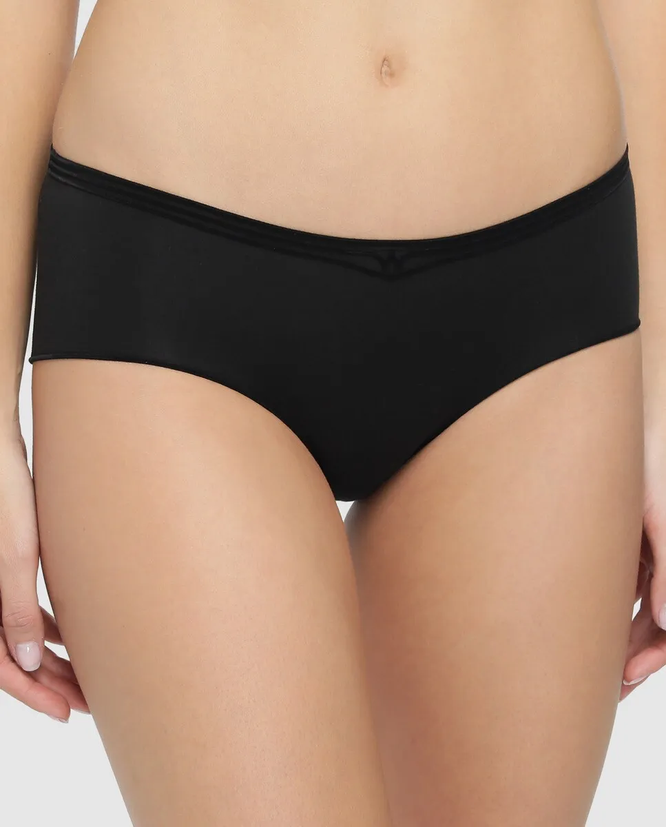 Шорты с нагрудником Wolford с силиконовыми полосами, чёрный
Шорты с нагрудником Wolford с силиконовыми полосами, чёрный