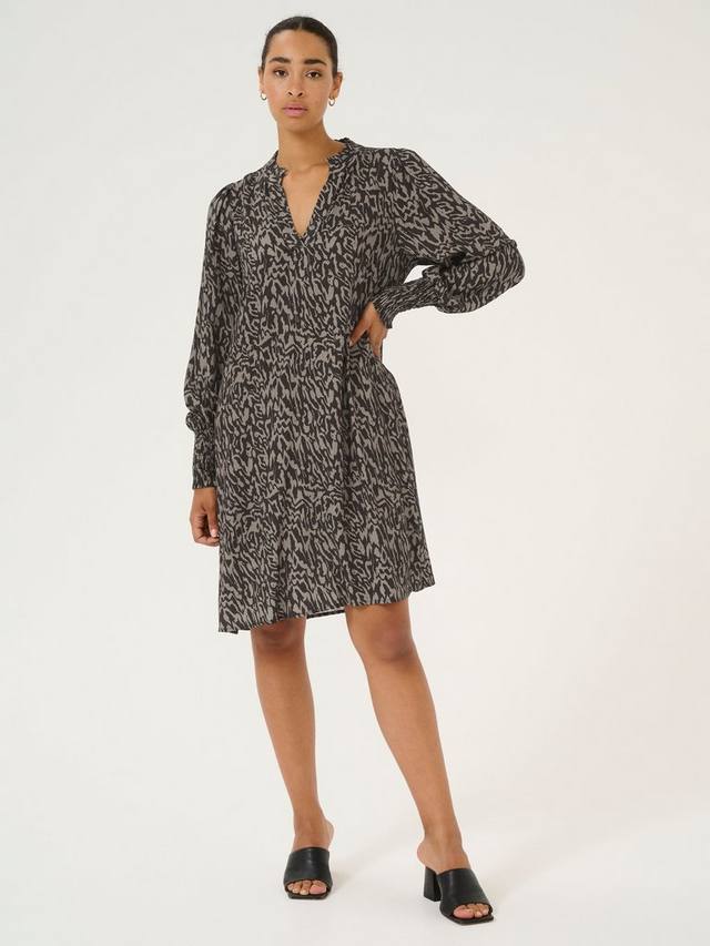 Абстрактное платье матильды KAFFE, цвет Black/Elephant
Абстрактное платье матильды KAFFE, цвет Black/Elephant