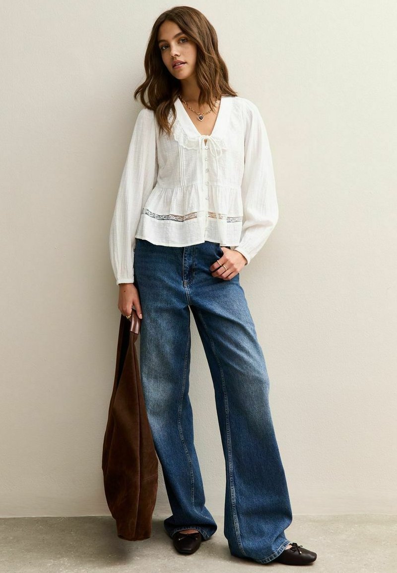 Блуза New Look LACE COLLAR LONG SLEEVE, White
Блуза New Look LACE COLLAR LONG SLEEVE, White