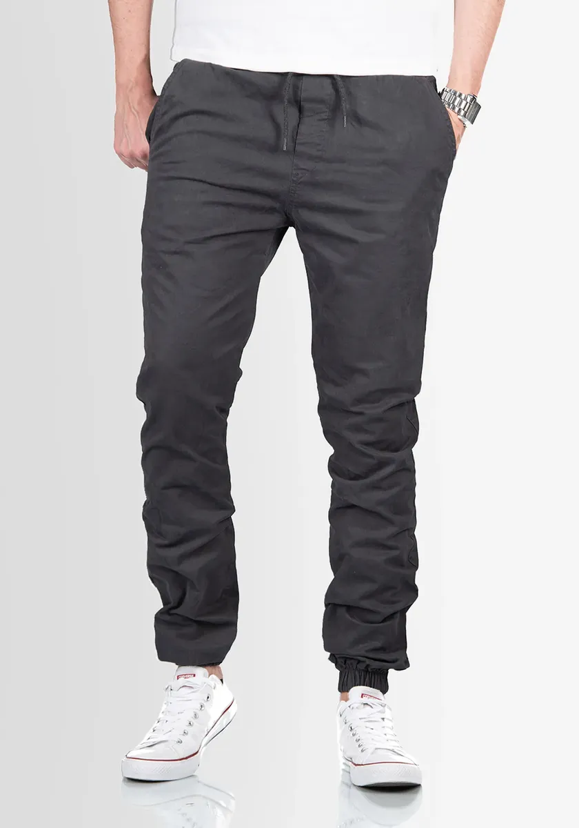 Брюки-чиносы Alessandro Salvarini ASGenteliio, очень удобные в носке, антрацит
Брюки-чиносы Alessandro Salvarini ASGenteliio, очень удобные в носке, антрацит