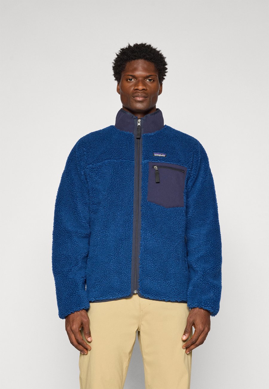 Флисовая куртка Patagonia CLASSIC RETRO-X, Clement Blue/Light Blue
Флисовая куртка Patagonia CLASSIC RETRO-X, Clement Blue/Light Blue