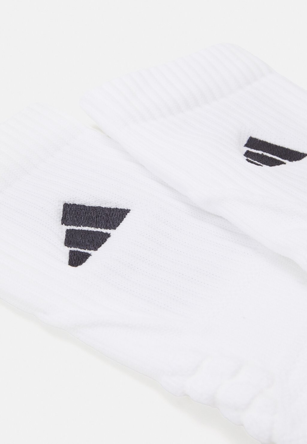 Спортивные носки SELECT SOCKS adidas, белый
Спортивные носки SELECT SOCKS adidas, белый