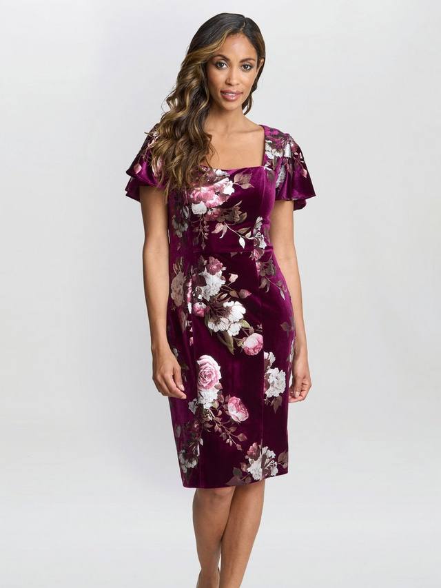 Платье-сорочка из эластичного бархата Gina Bacconi, цвет Magenta
Платье-сорочка из эластичного бархата Gina Bacconi, цвет Magenta