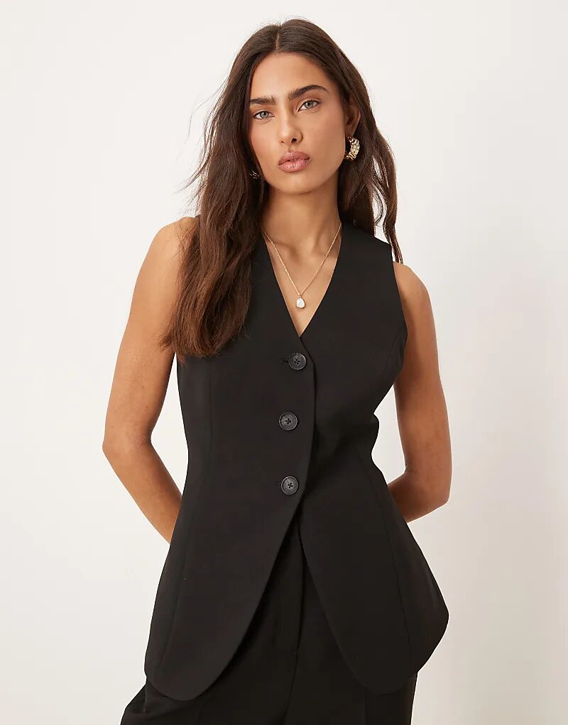 Длинный приталенный жилет Nobody's Child Leo черного цвета
Длинный приталенный жилет Nobody's Child Leo черного цвета