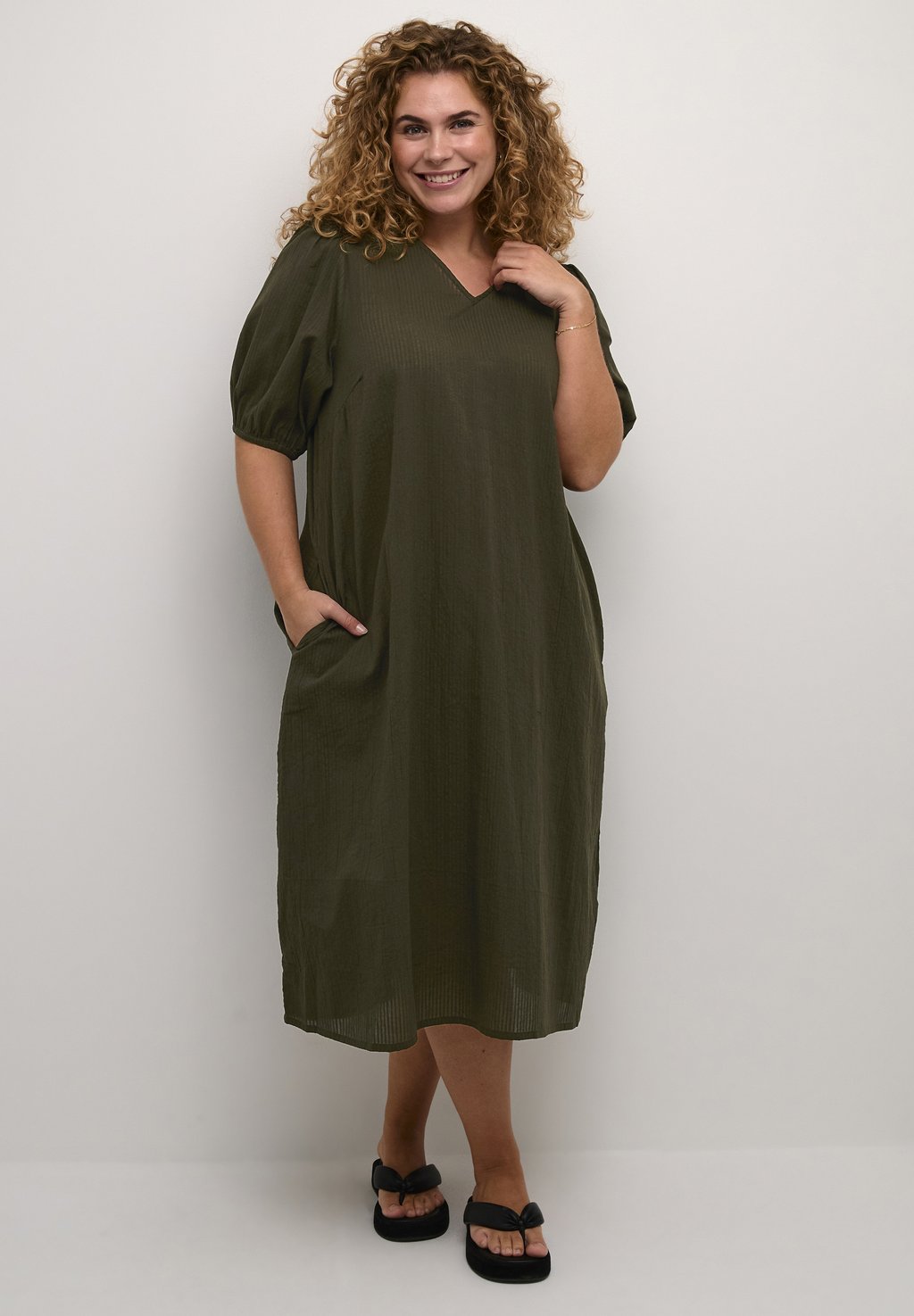 Повседневное платье ELINA Kaffe Curve, зеленый
Повседневное платье ELINA Kaffe Curve, зеленый
