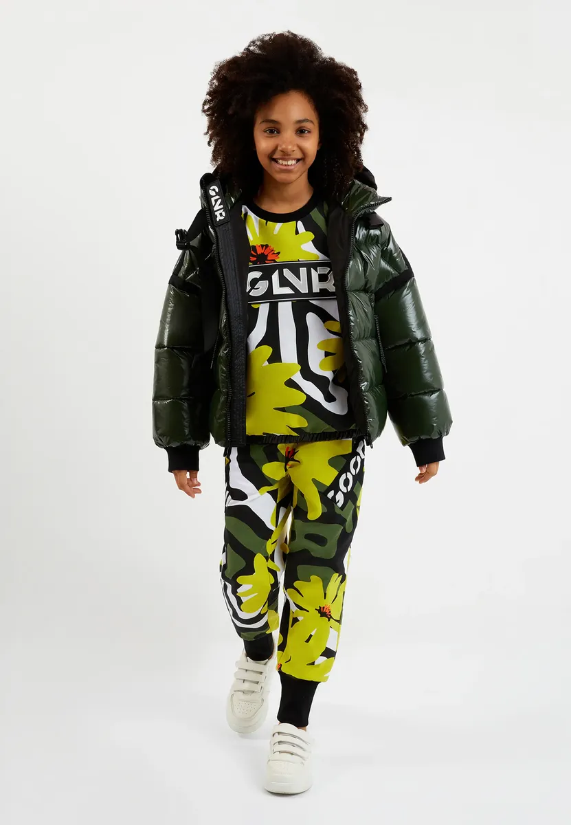 Стеганая куртка Гулливер с воротником стойкой и капюшоном Gulliver, хаки
Стеганая куртка Гулливер с воротником стойкой и капюшоном Gulliver, хаки