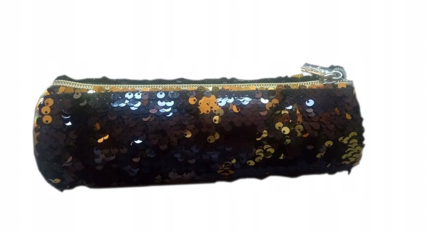 Вместительная косметичка-пенал для женщин с пайетками Inna marka
Вместительная косметичка-пенал для женщин с пайетками Inna marka