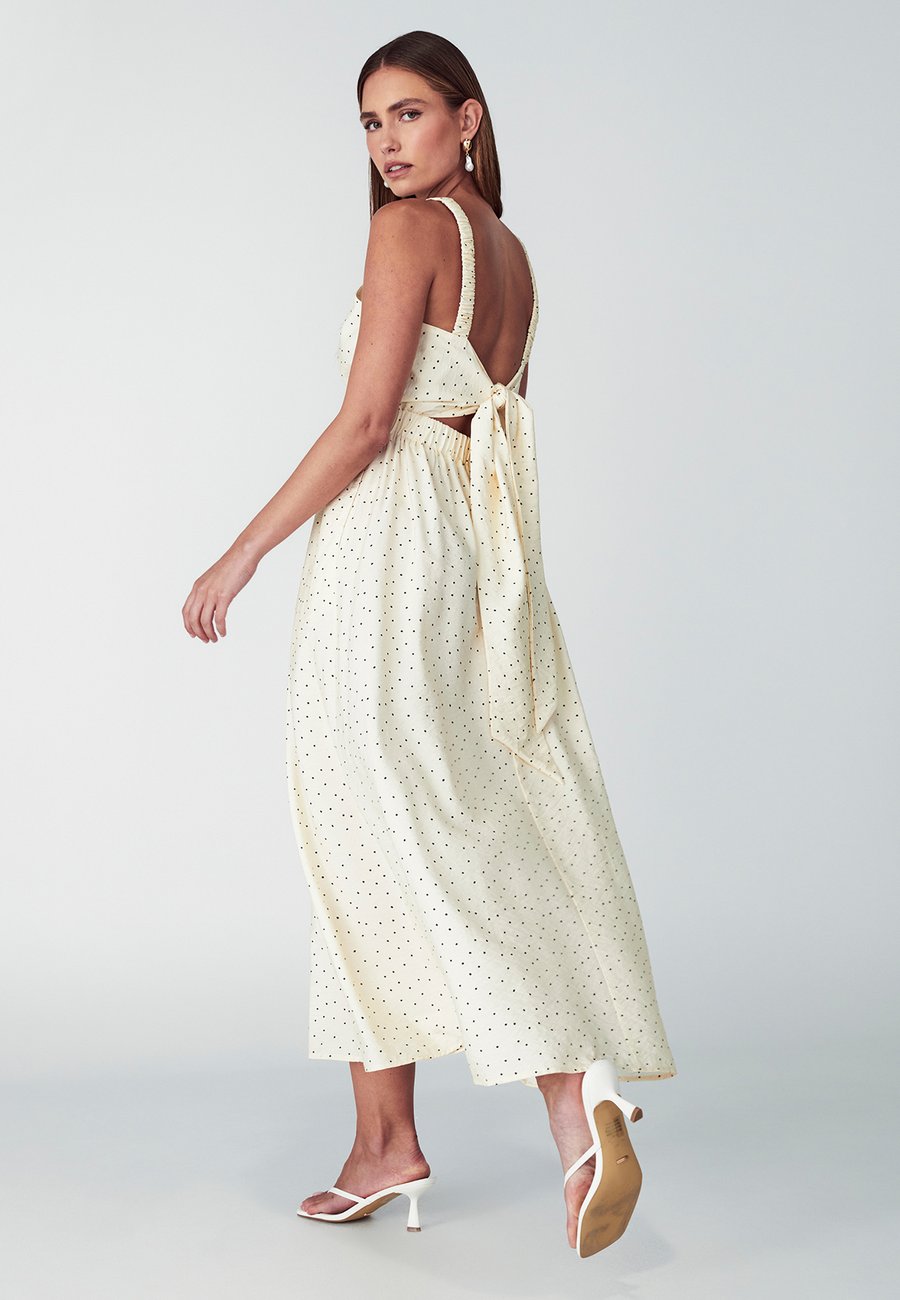 Платье WILLA LILIANA, White Based Dot/White
Платье WILLA LILIANA, White Based Dot/White