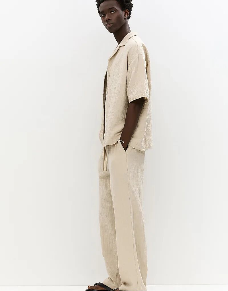 Деревенские джоггеры Pull&Bear цвета охры
Деревенские джоггеры Pull&Bear цвета охры