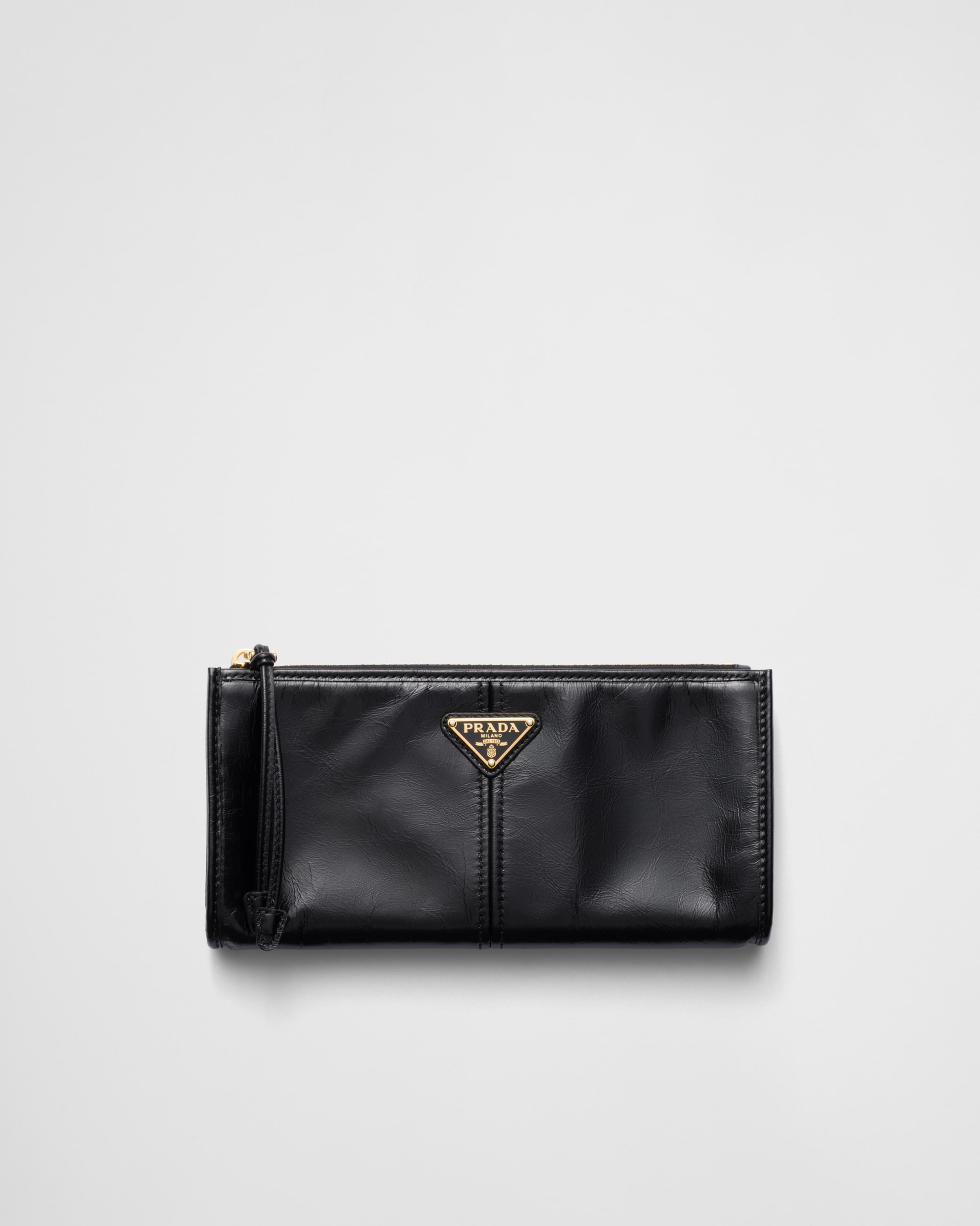 Кожаный мешочек Prada, черный
Кожаный мешочек Prada, черный